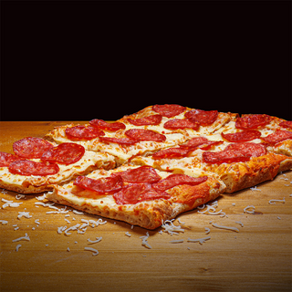 Pizza cu salam picant - Felie 