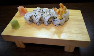 Roll De Tempura De Langostinos