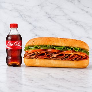 Beef Deluxe 6-Inch with 350ml Drink