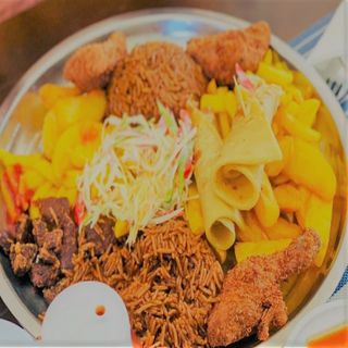 LUSANIYA 2PPLE- Chips,pilau,,chickn,Beef,sausage,chapat,grav