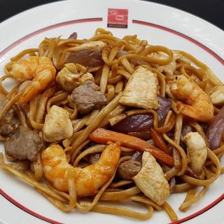 26. Tallarines Tres Delicias