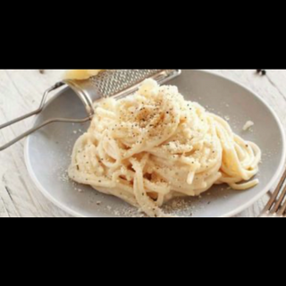 Pasta cacio e pepe 