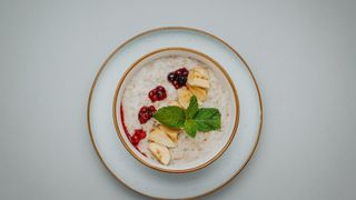 Каша с ягодами