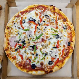 Пица Капричоза (500г)