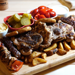 Platou grill pentru 3-4 persoane