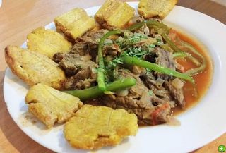 Bistec De Ternera Con Patacones