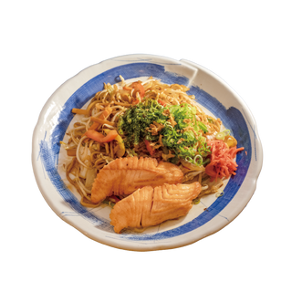 Salmón Yakisoba