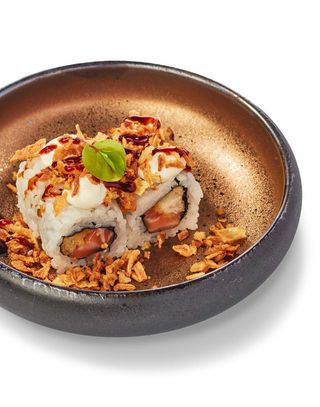 134. Sake cipolla roll - 8 pezzi