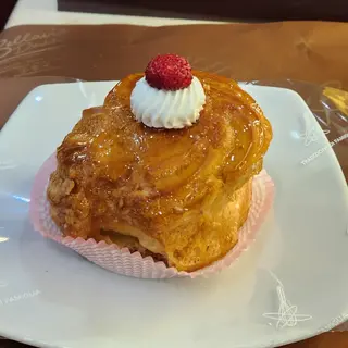 Bignè caramellato