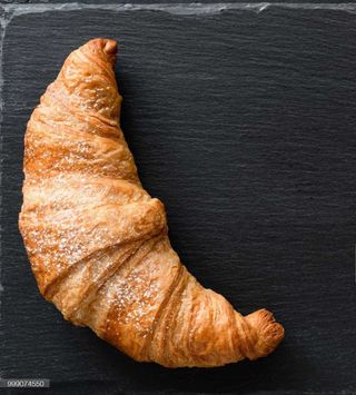 Croissant cu unt