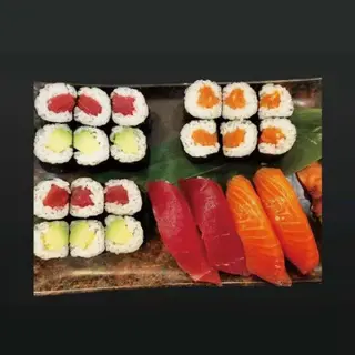Bandeja 15(Makis y Nigiris)