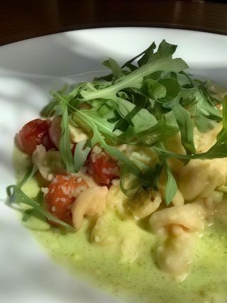 Спагеті з креветками у соусі песто з руколи (250г)