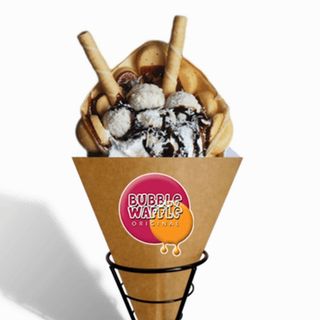 Gofr bąbelkowy z polewą czekoladową