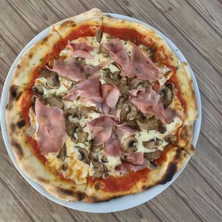 Pizza Regina