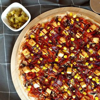 Tofu BBQ pizza (100% Vegan)