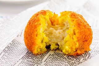 Arancino cacio e pepe 