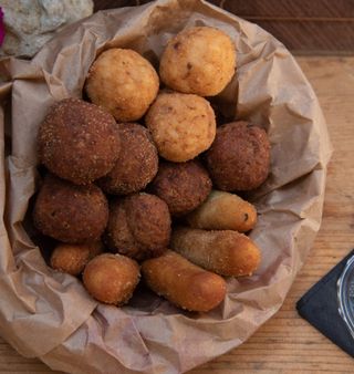 Piatto stuzzichini aperitivo salentino maxi