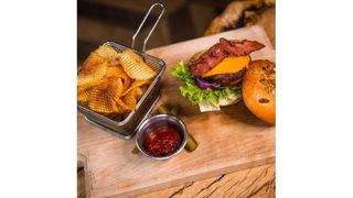 Royal Prime Cheeseburger