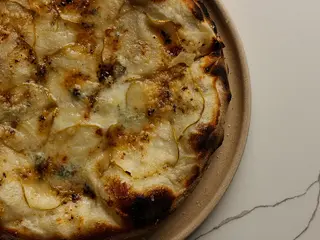 З Грушею та трюфельним медом (400g)