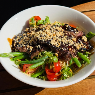 Тайський салат з яловичиною