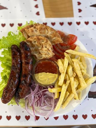 Порция свинско луканико