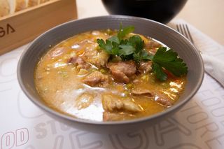 Grašak sa piletinom 