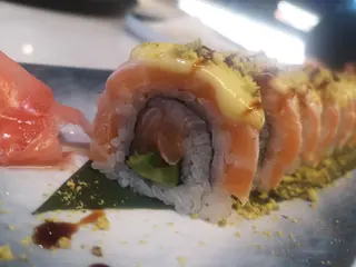 Mango Okane Roll (8 Uds.)