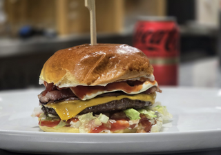 Hamburguesa chamos clásicos