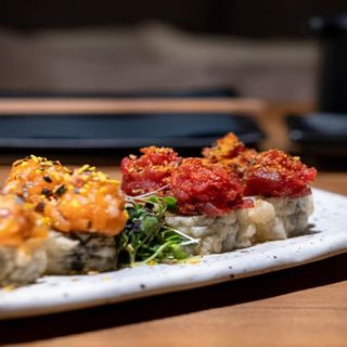 Tempura Roll Deluxe Roll (8 Pzs.)