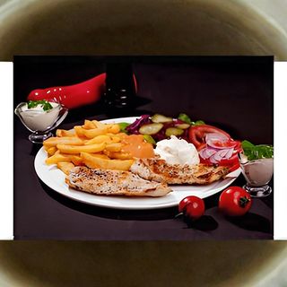 Piept de pui la grill cu cartofi