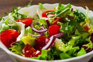 Salata asortata de vara