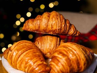 Круасан з солоною карамеллю