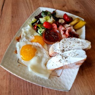 Класичний сніданок