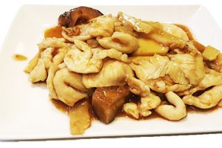 Pollo funghi e bambù