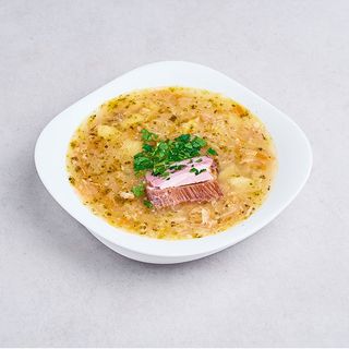 Kapuśniak z białej kapusty z ziemniakami.