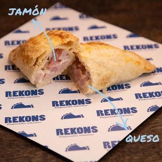 Empanada Jamón Y Queso