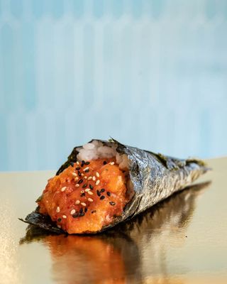 S137. Temaki Spicy sake