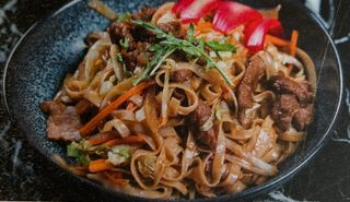 Vijetnamske nudle od riže sa junetinom