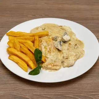 Pileći file u sosu od gorgonzole
