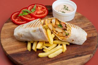 Tortilla sa piletinom + Coca-Cola