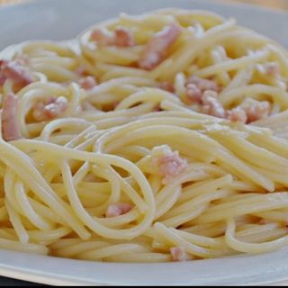 Espaguetis Con Salsa Carbonara