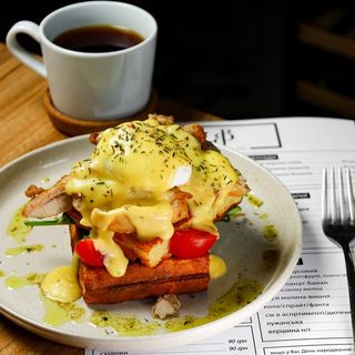 Вафлі з грильованою куркою