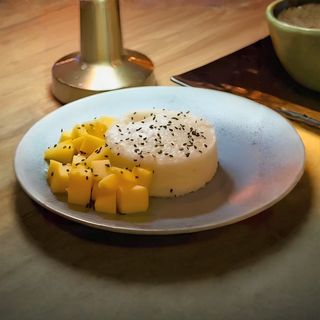 Mango sticky rice