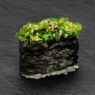 117. Gunkan Wakame (2 uds.)