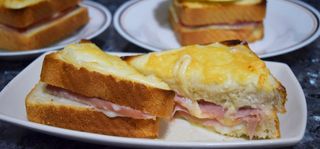 Croque Monsieur De Embutido