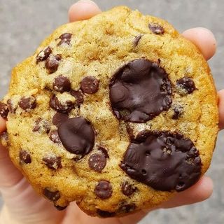 1 Chocolate Chip Cookie (1 und)