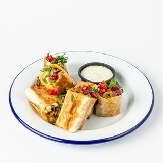 ROLLOS Z BOCZNIAKIEM CHIPOTLE