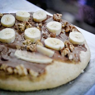 Шоколадова пица с банани (310г)