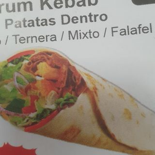 Durum Kebab Con Patatas Dentro