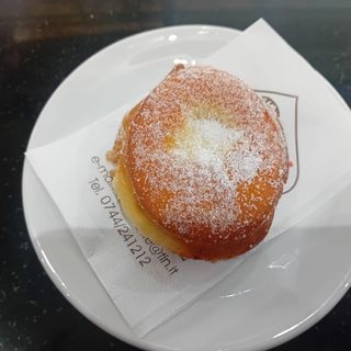 Bomba fritta alla crema